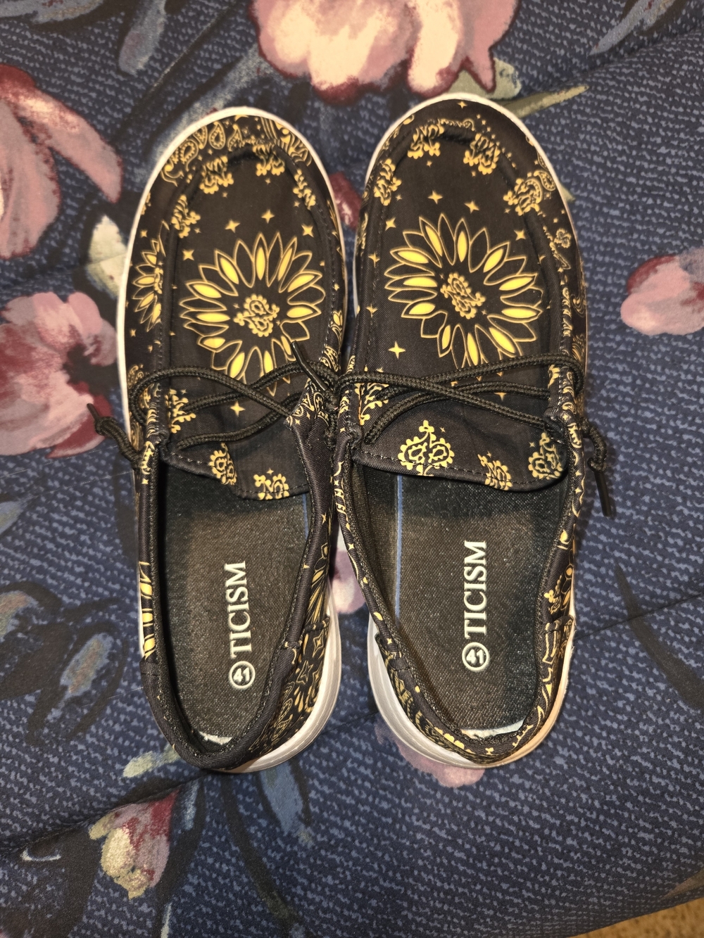 NWOT-Women's Black & Yellow Floral Slip-On Shoes